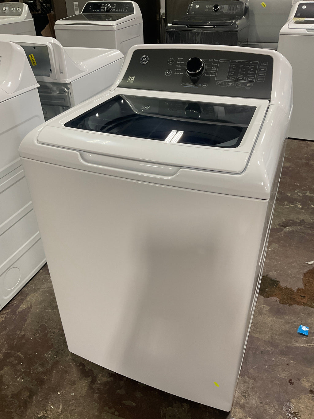 GE GE® 4.5 cu. ft. Capacity Washer with Water Level Control