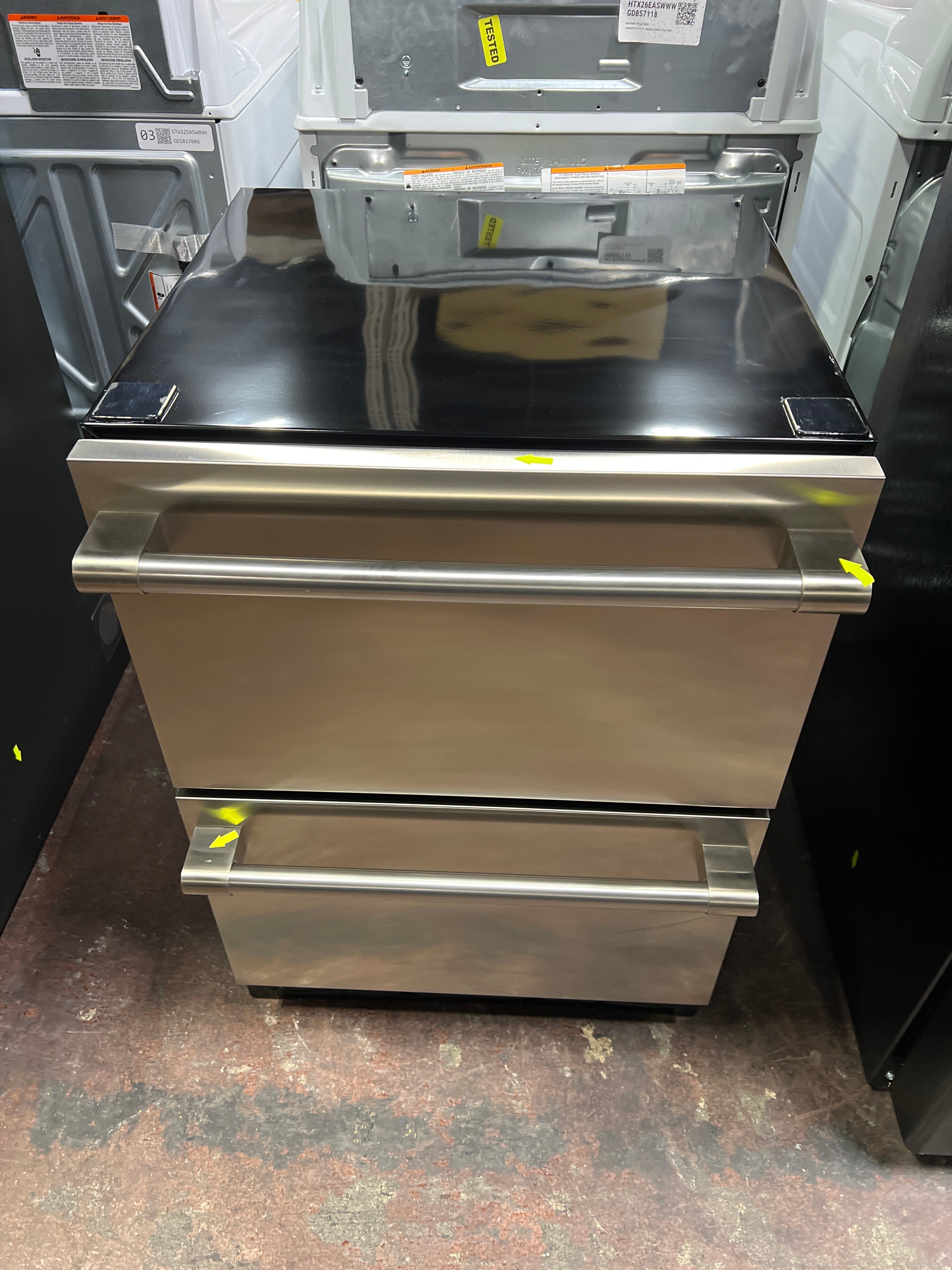 Monogram 24" Double-Drawer Refrigerator