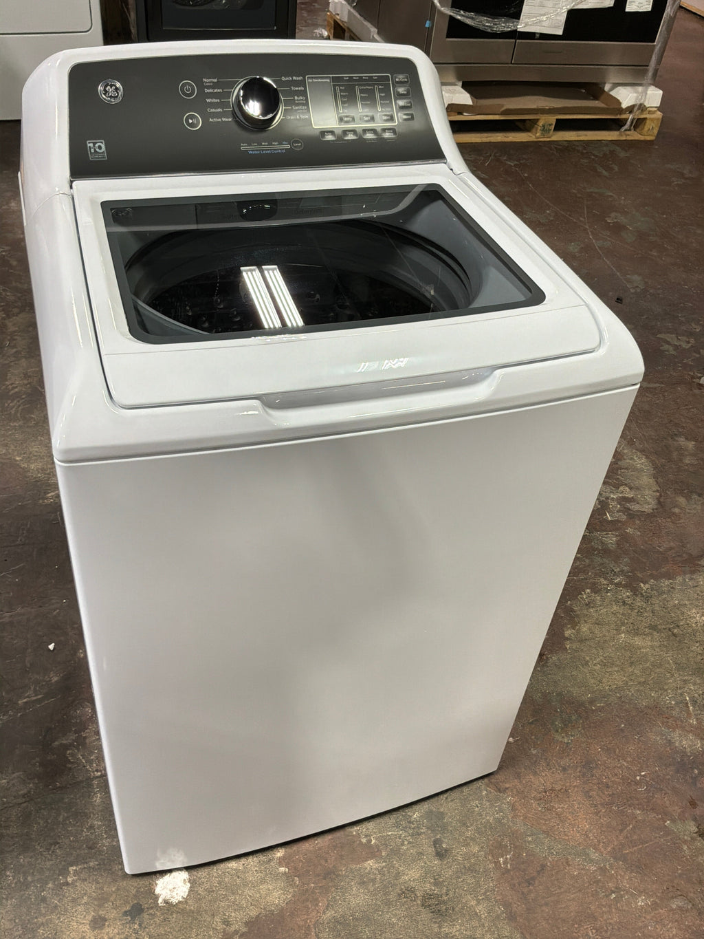 GE GE® 4.5 cu. ft. Capacity Washer with Water Level Control