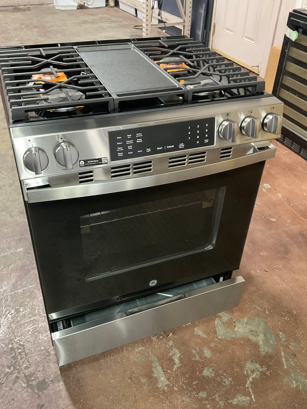 GE® 30" Slide-In Front-Control Convection Gas Range with No Preheat Air Fry and EasyWash™ Oven Tray