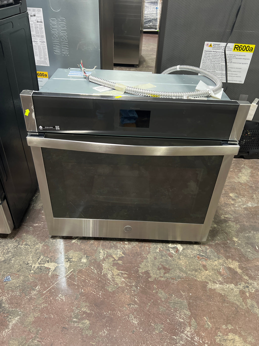 GE GE® 30" Smart Built-In Self-Clean Convection Single Wall Oven with No Preheat Air Fry