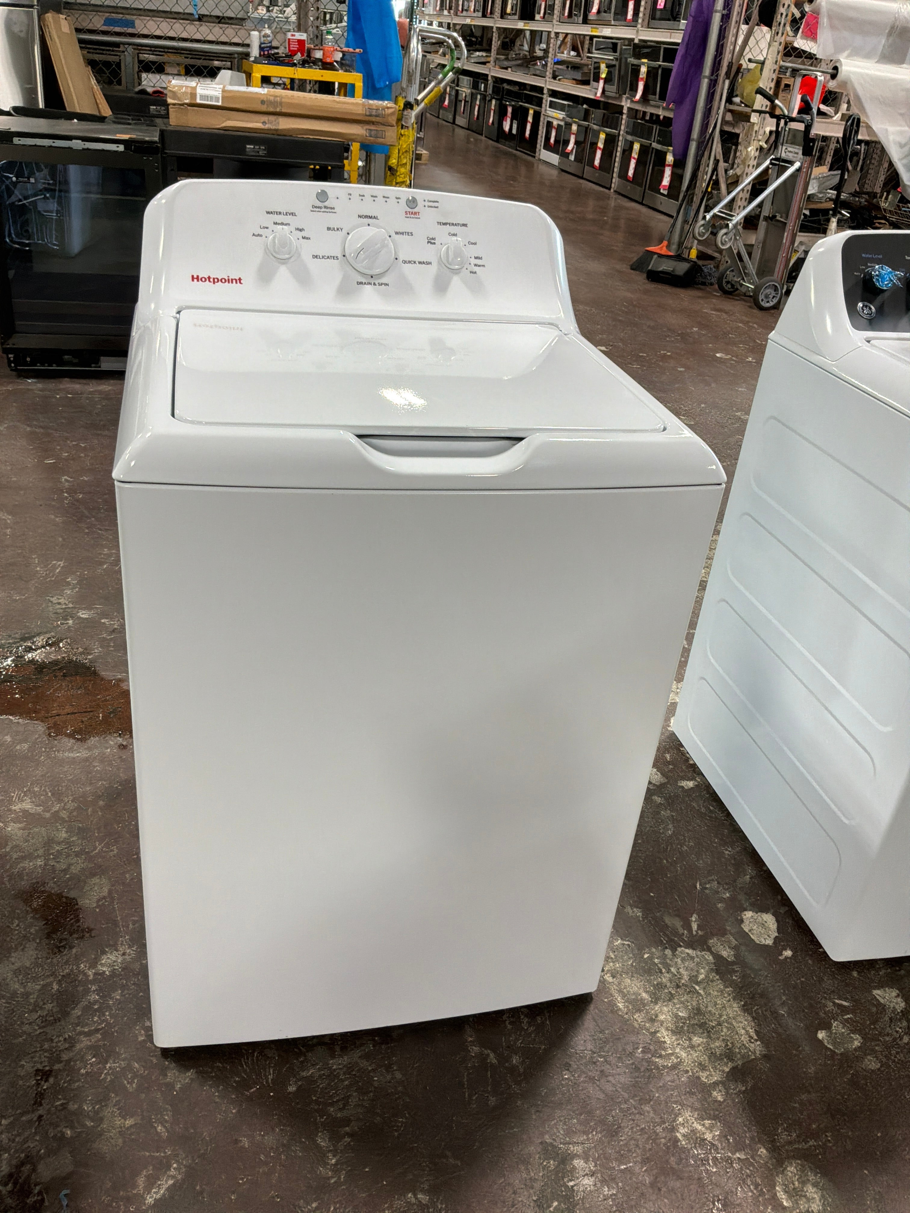 Hotpoint® 4.0 cu. ft. Capacity Washer with Stainless Steel Basket,Cold Plus and Water Level Control