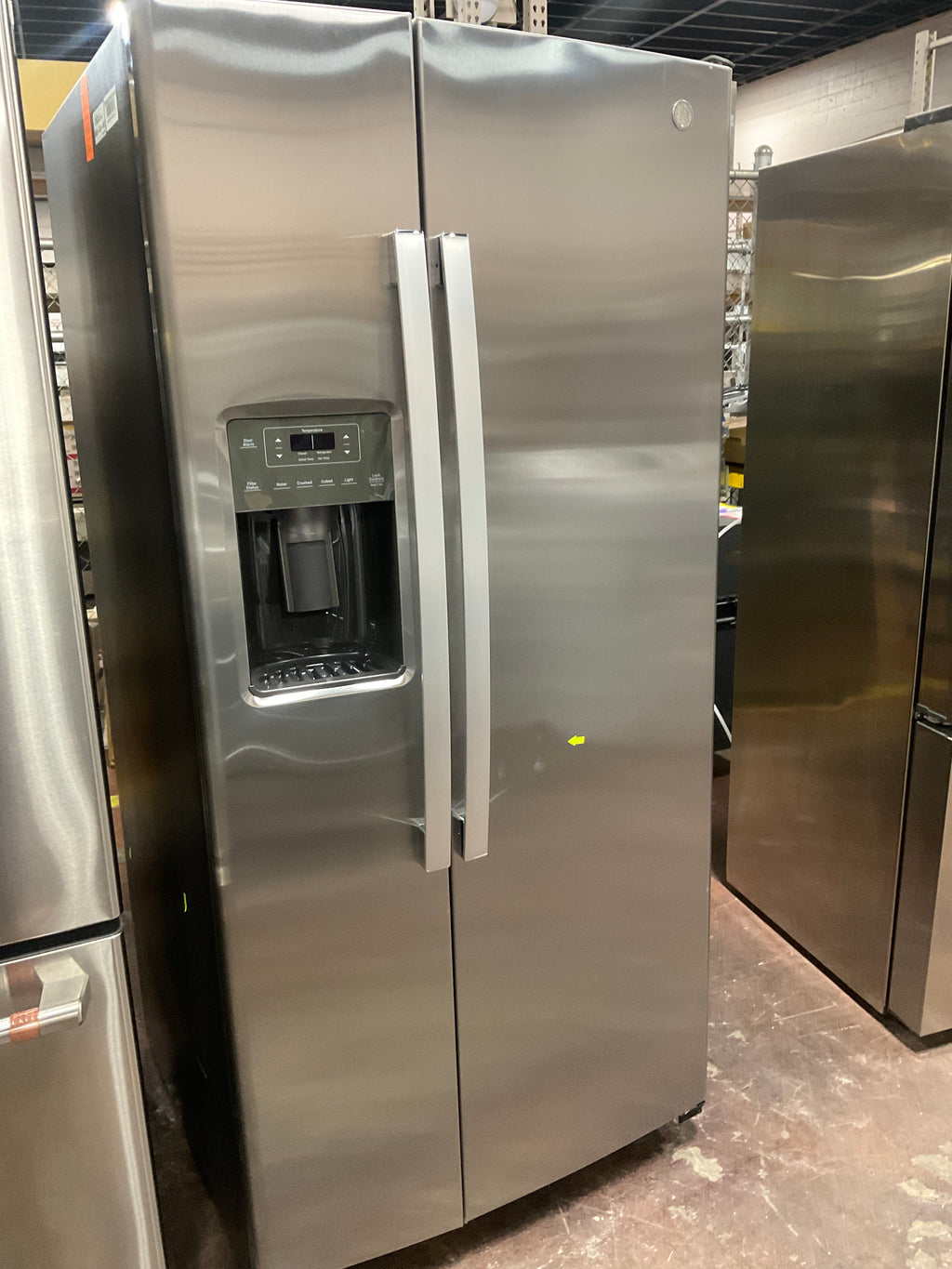 GE 23.0 Cu. Ft. Side-By-Side Refrigerator