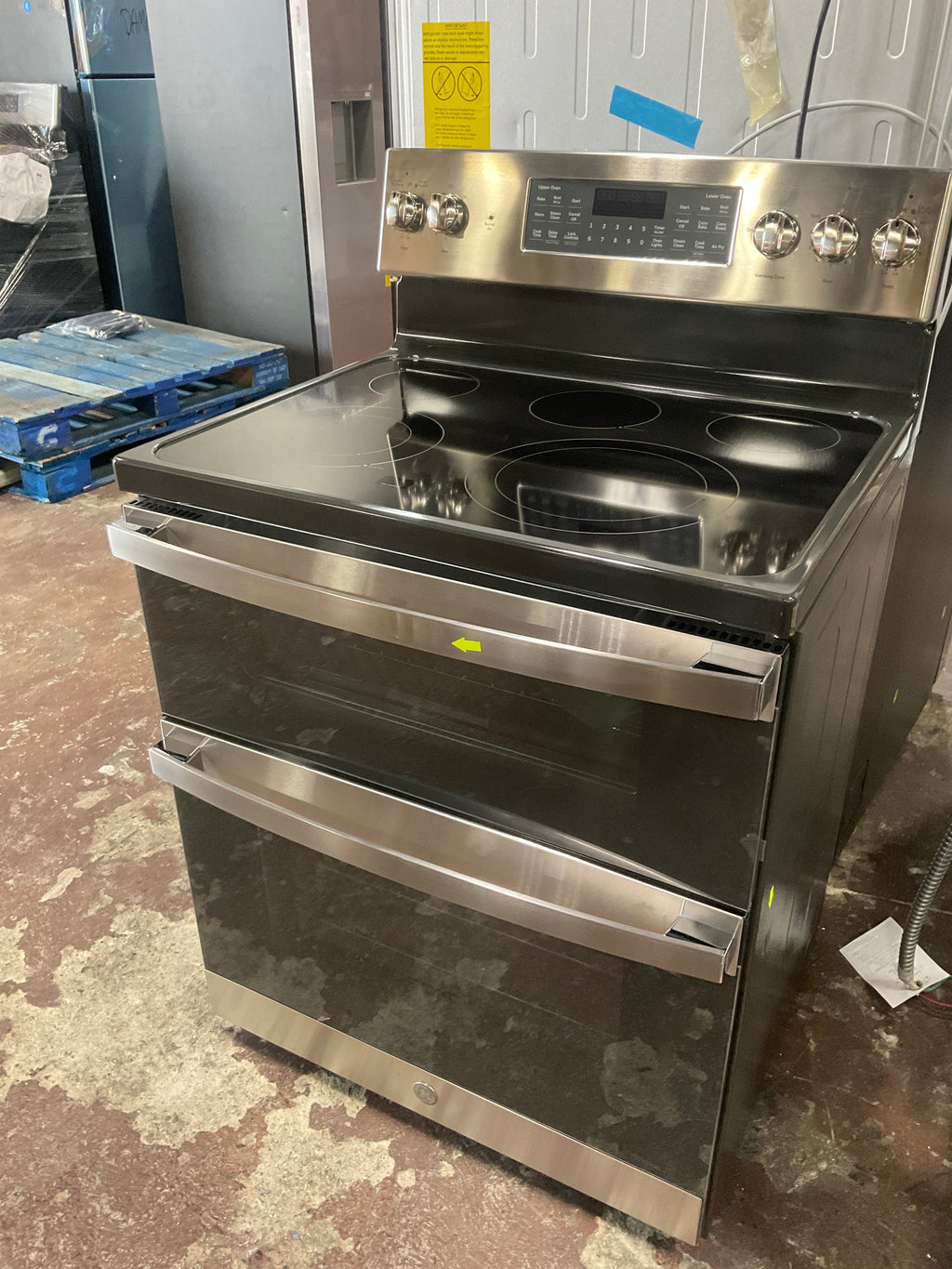 GE 30" Free-Standing Electric Double Oven Convection Range