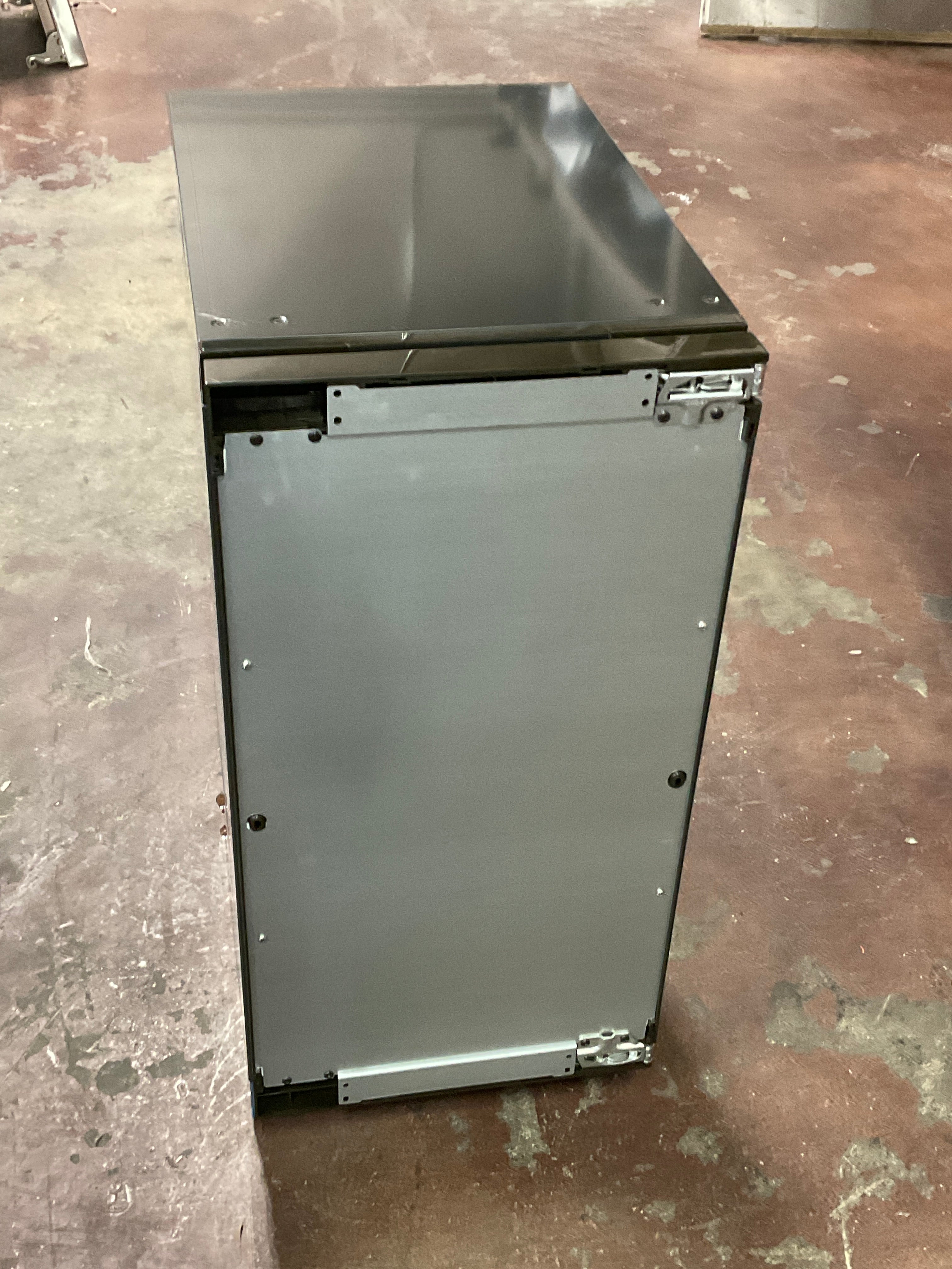 Ice Maker 15-Inch Panel-Ready - Clear Ice