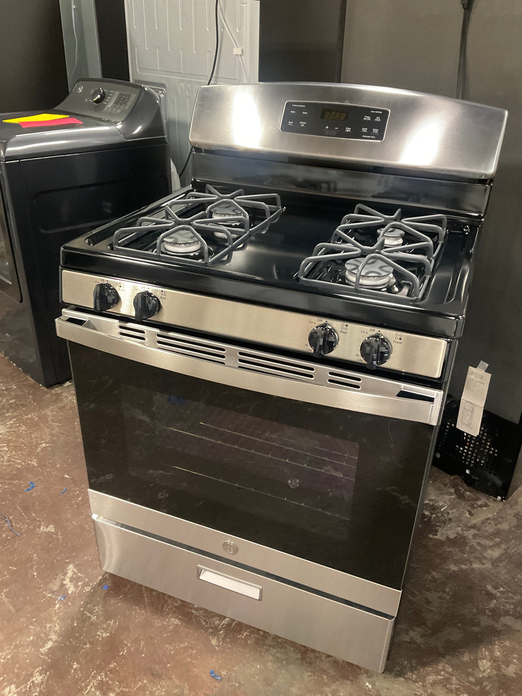 GE® 30" Free-Standing Gas Range