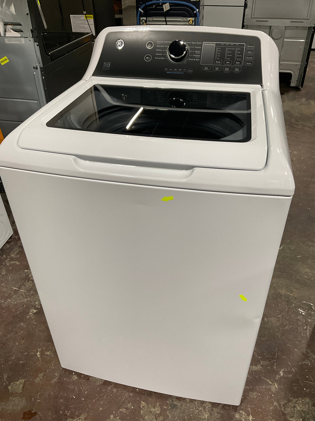 GE GE® 4.5 cu. ft. Capacity Washer with Water Level Control