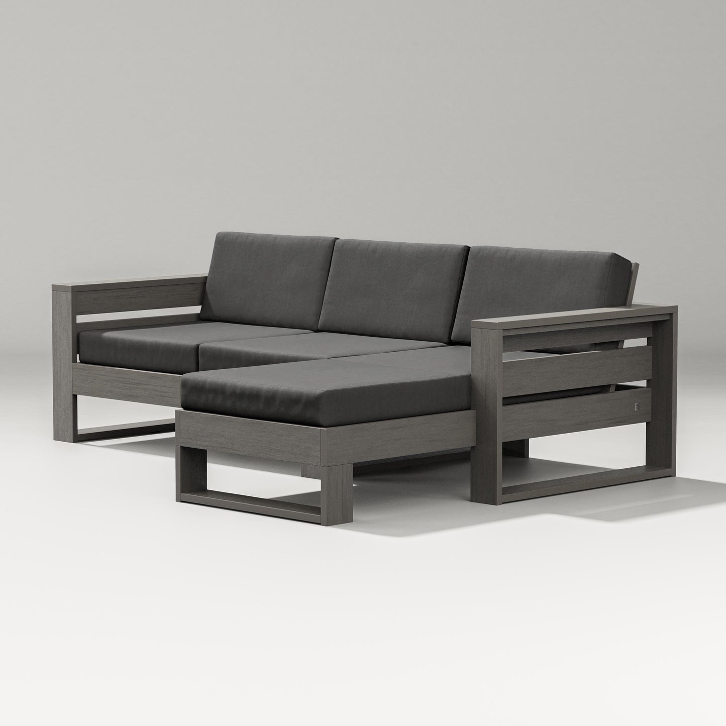Latitude Right Chaise Sectional