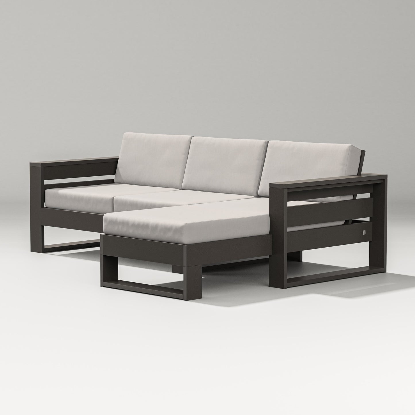 Latitude Right Chaise Sectional