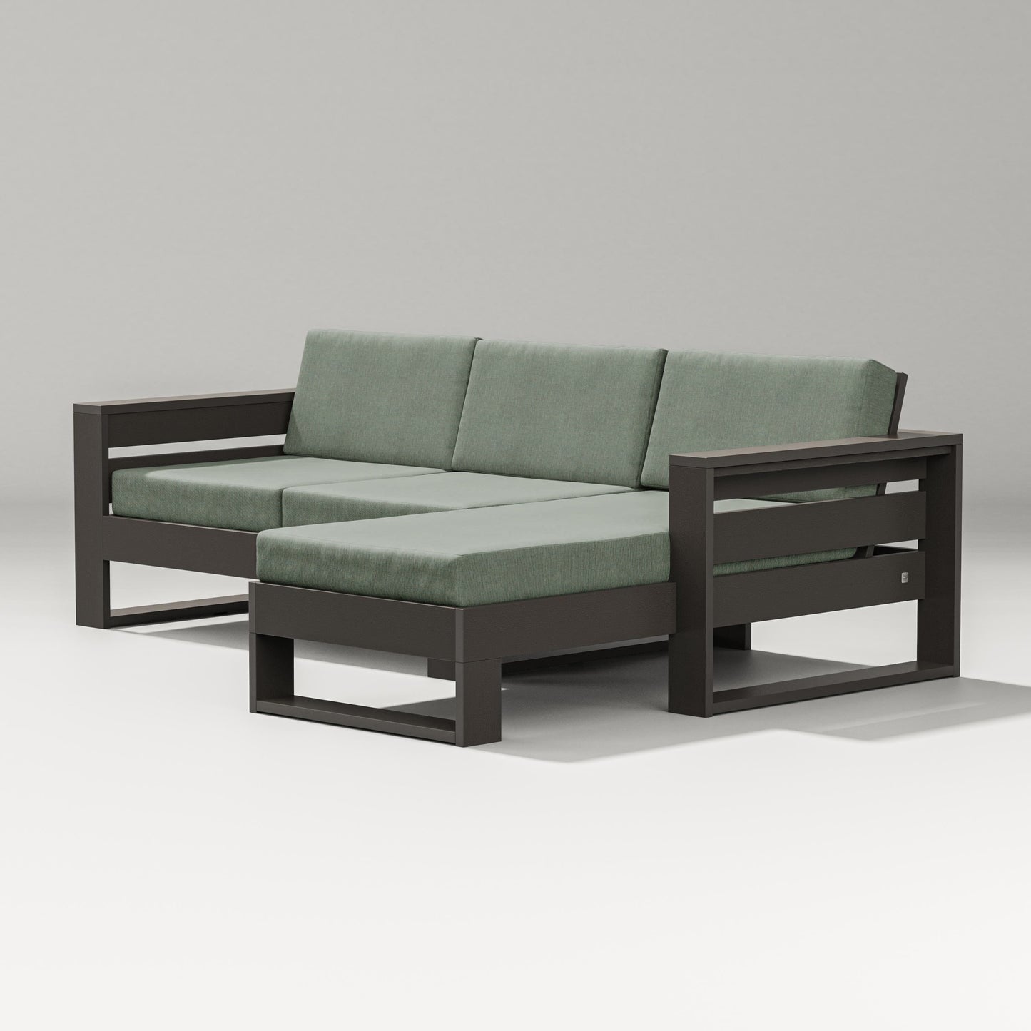 Latitude Right Chaise Sectional