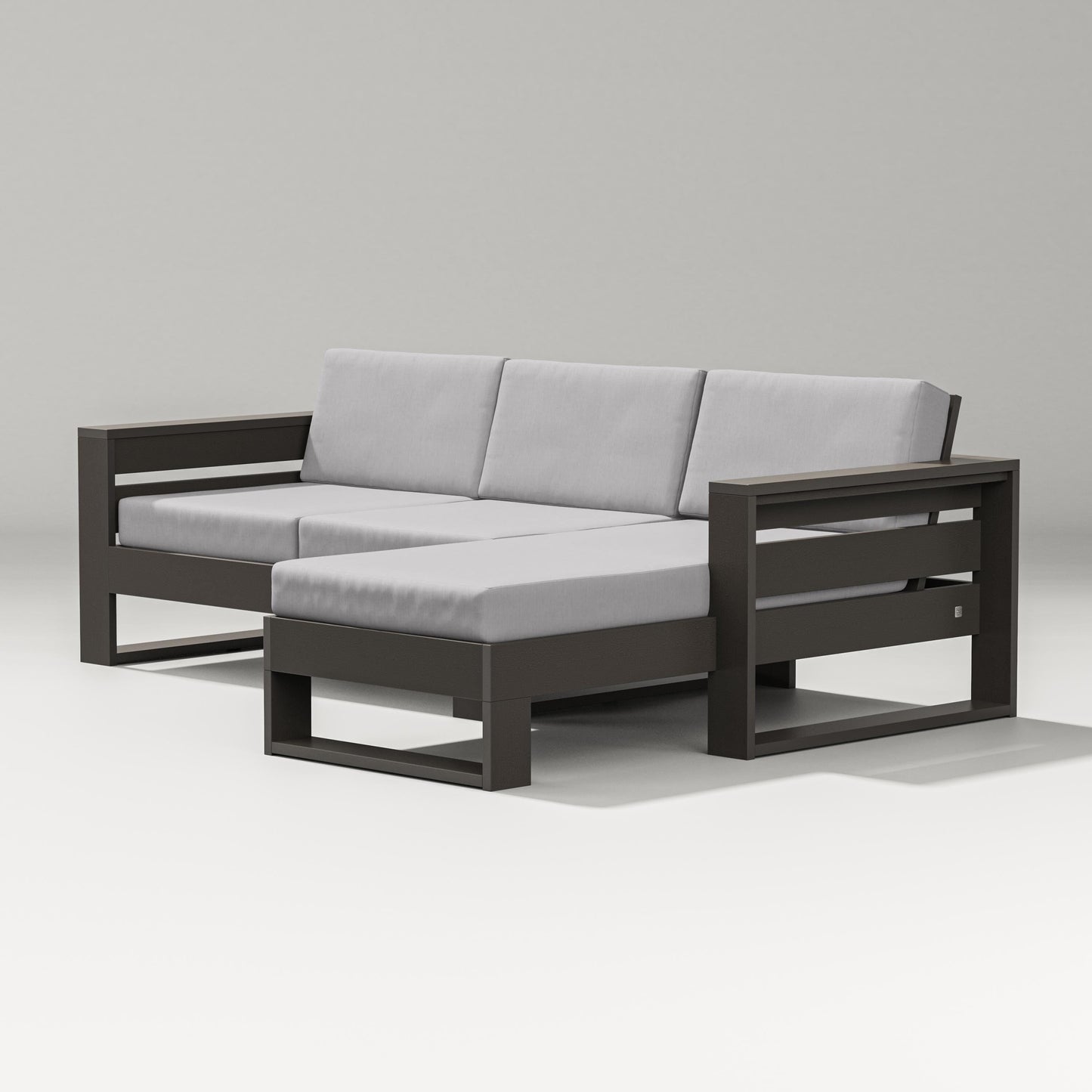 Latitude Right Chaise Sectional