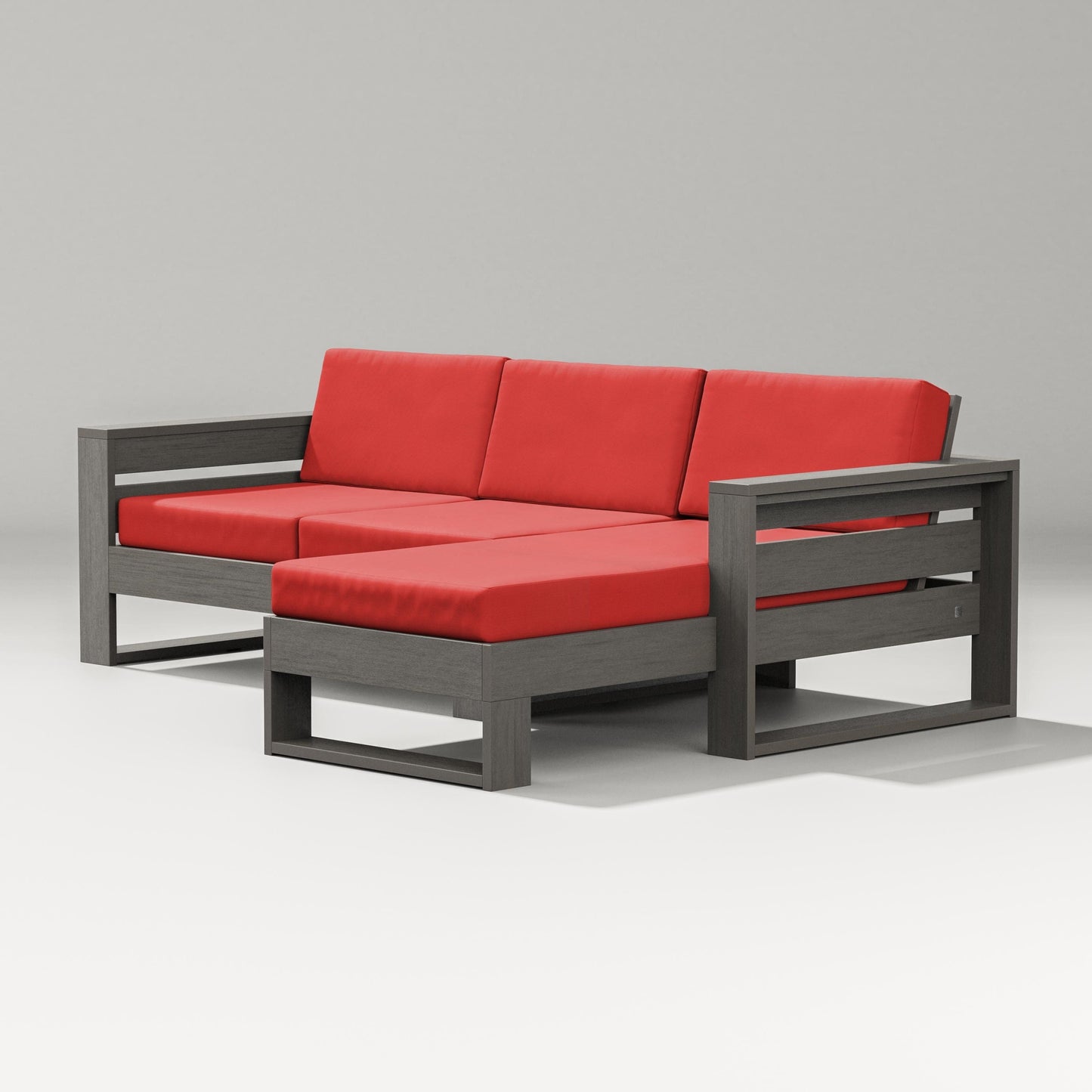 Latitude Right Chaise Sectional