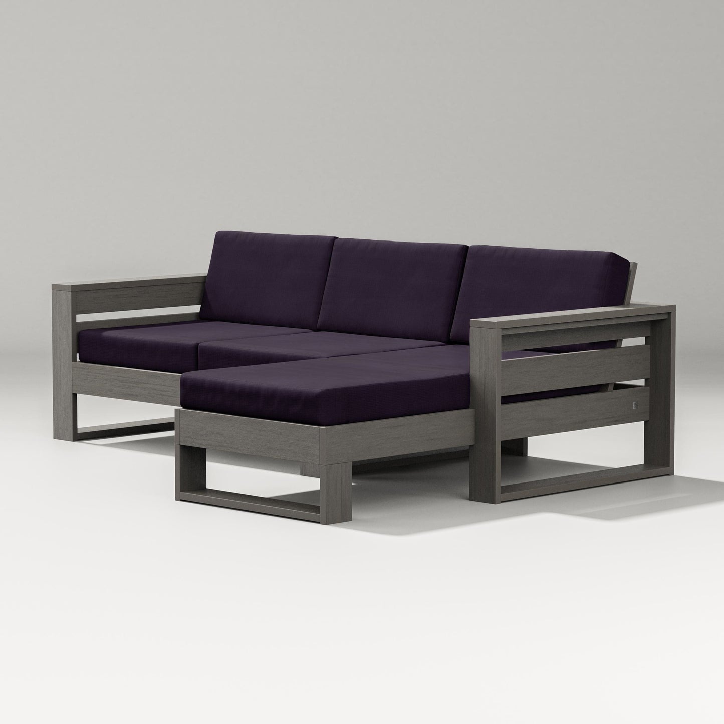 Latitude Right Chaise Sectional