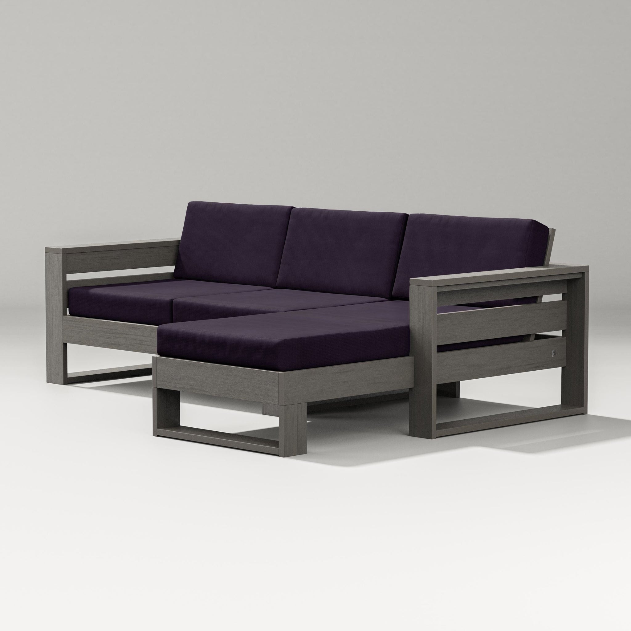Latitude Right Chaise Sectional