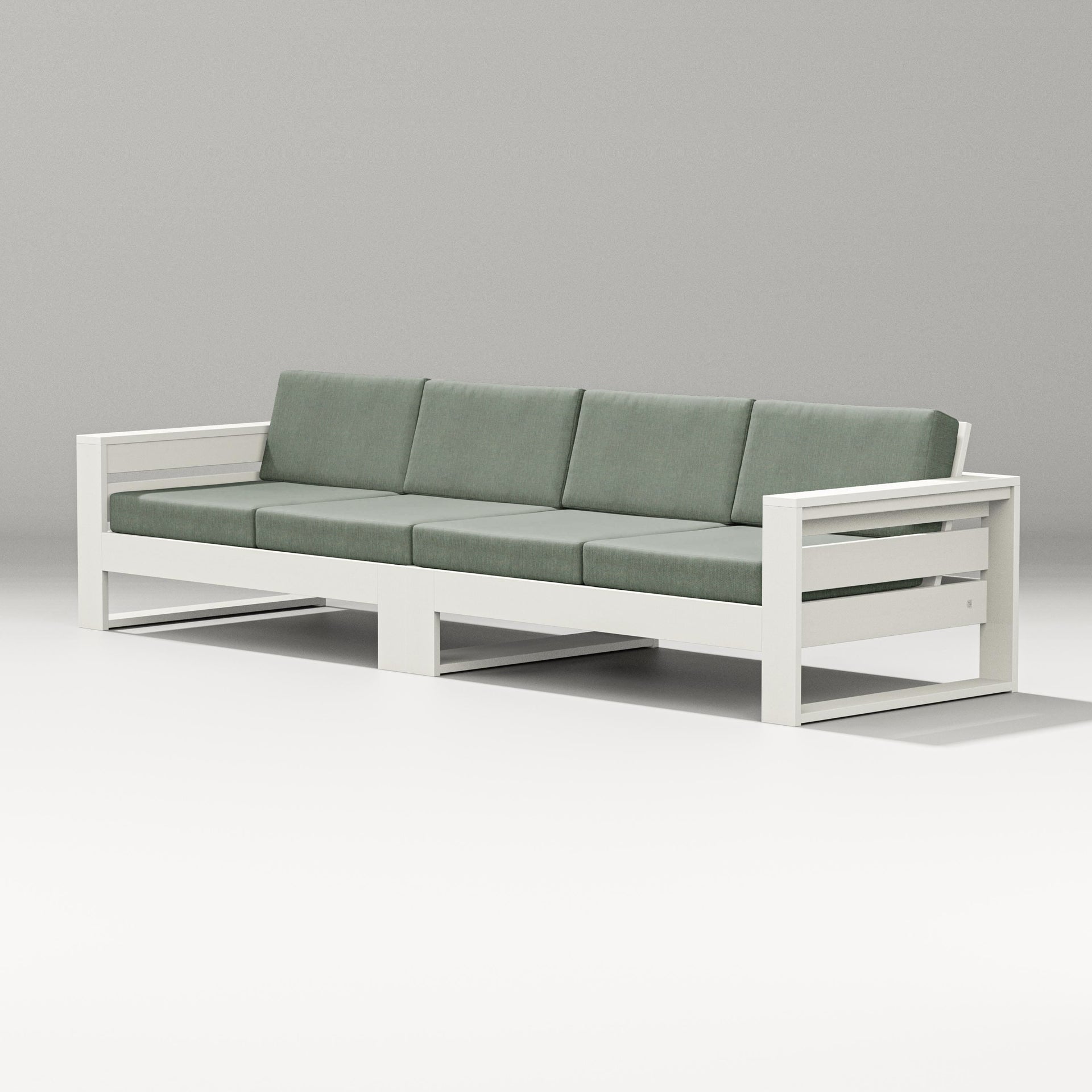 Latitude Straight Sectional