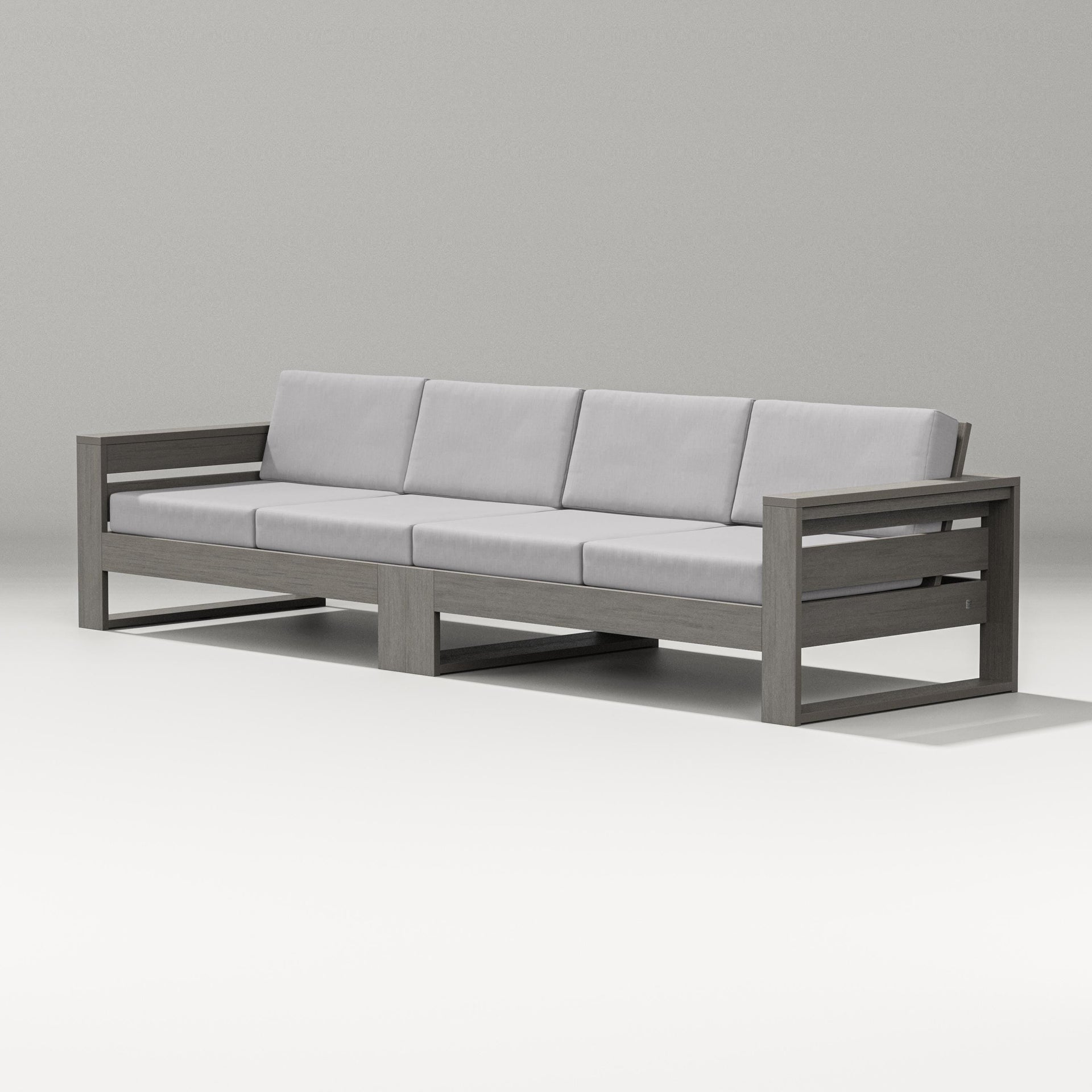 Latitude Straight Sectional