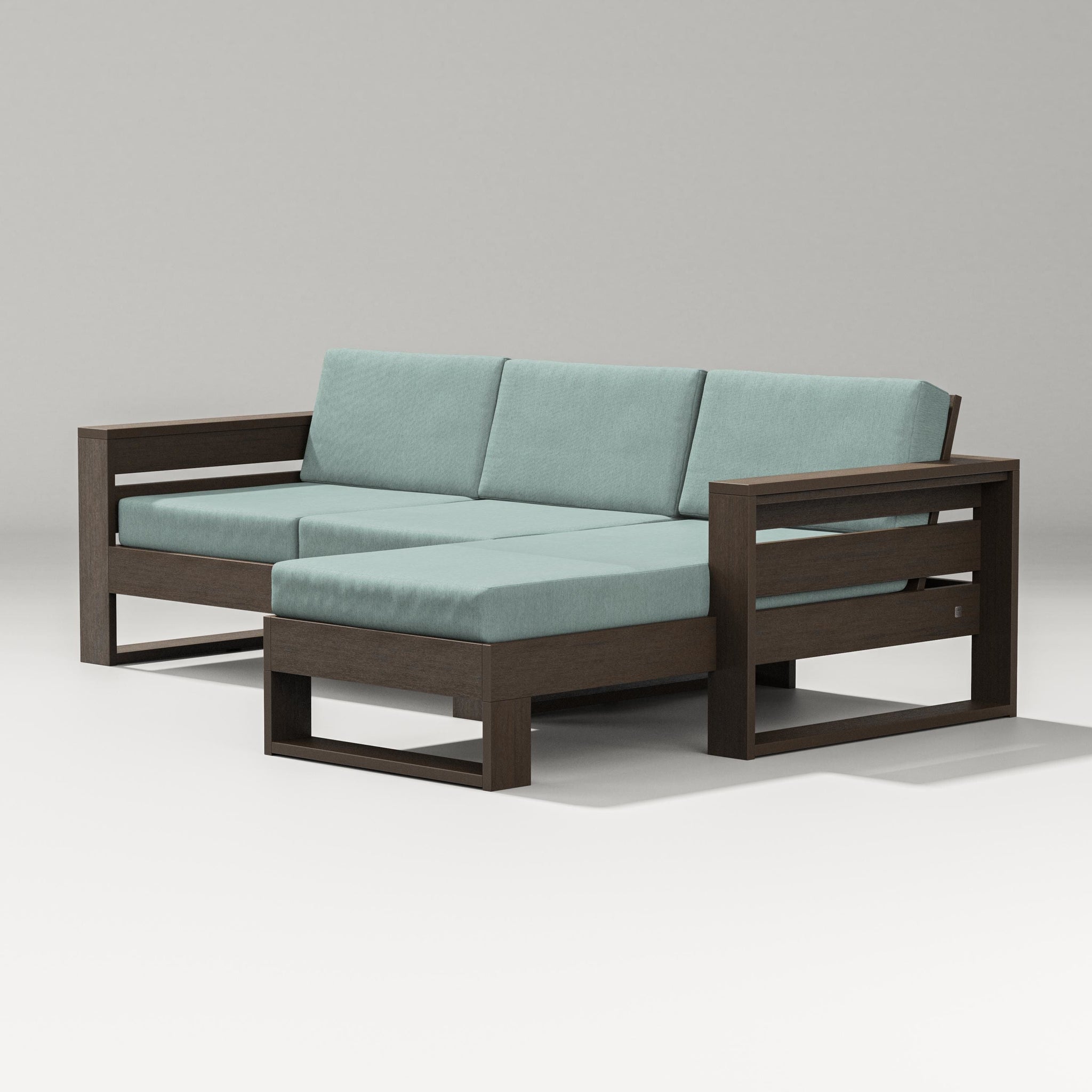 Latitude Right Chaise Sectional