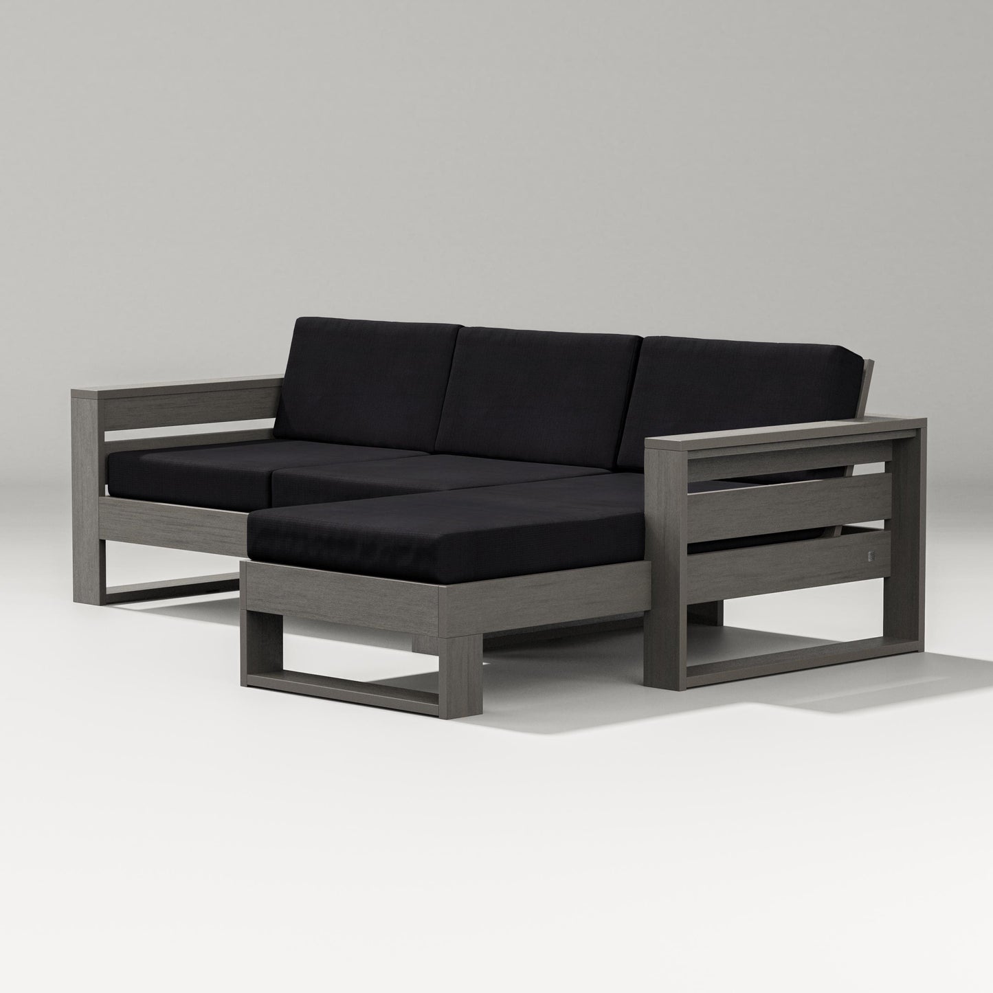 Latitude Right Chaise Sectional