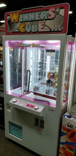 Winners Cube Arcade Prize Vending Machines