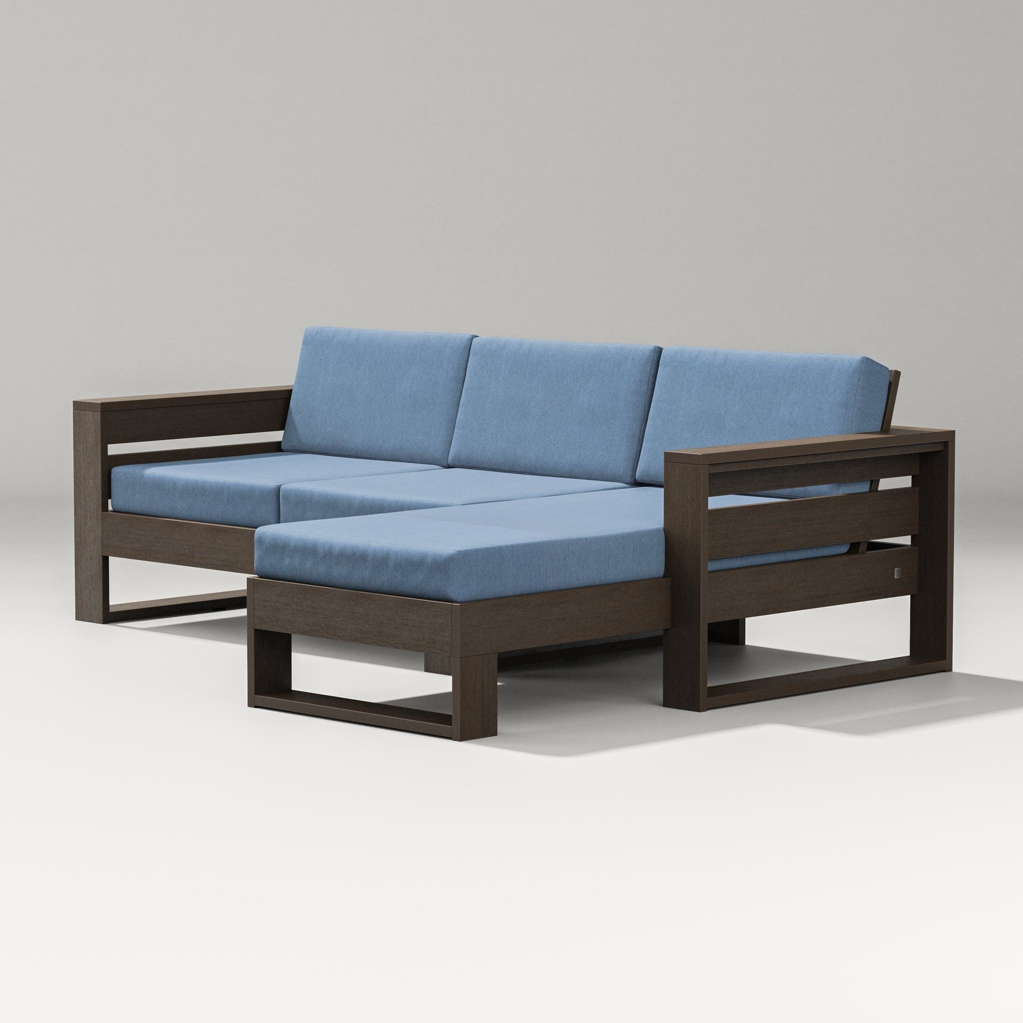 Latitude Right Chaise Sectional