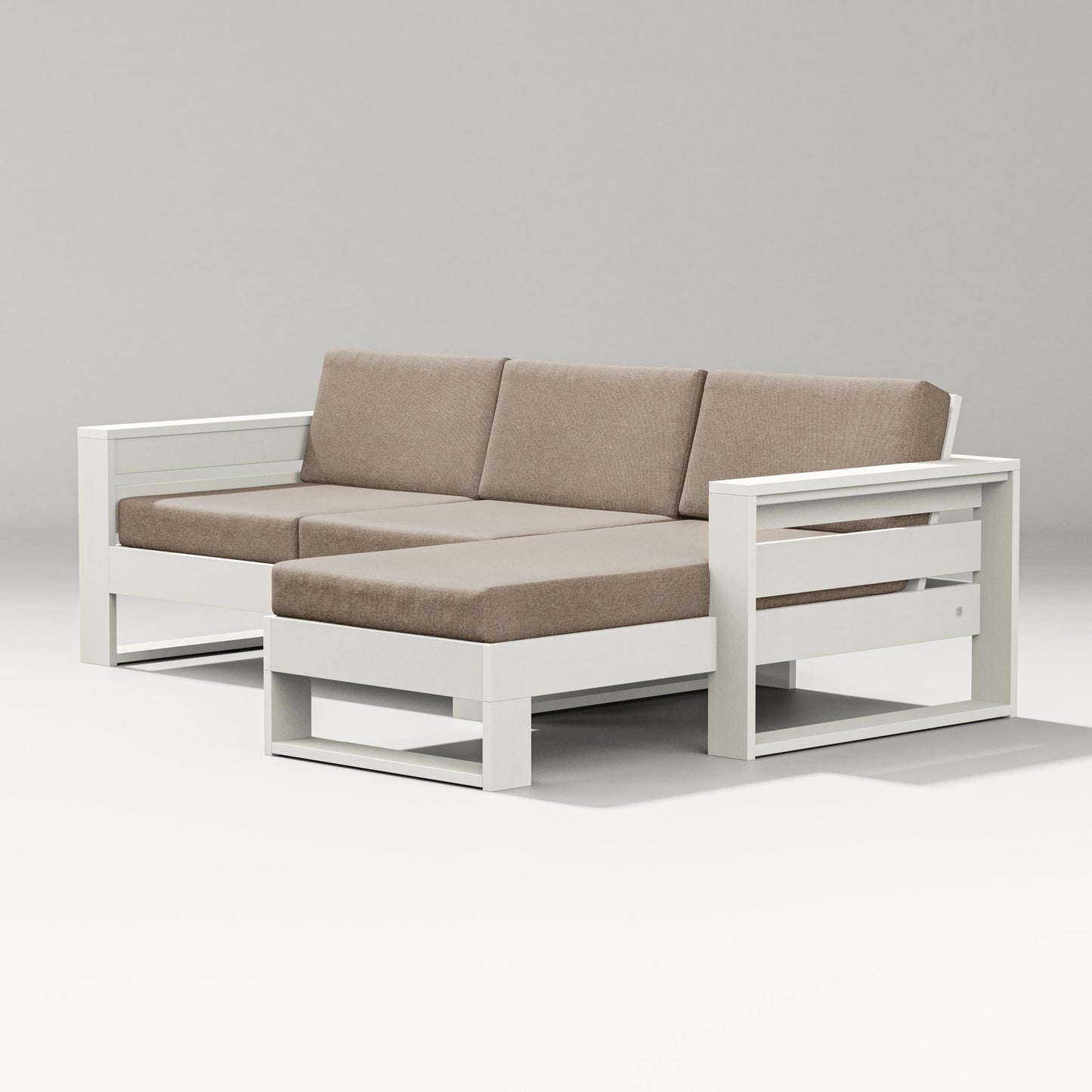 Latitude Right Chaise Sectional