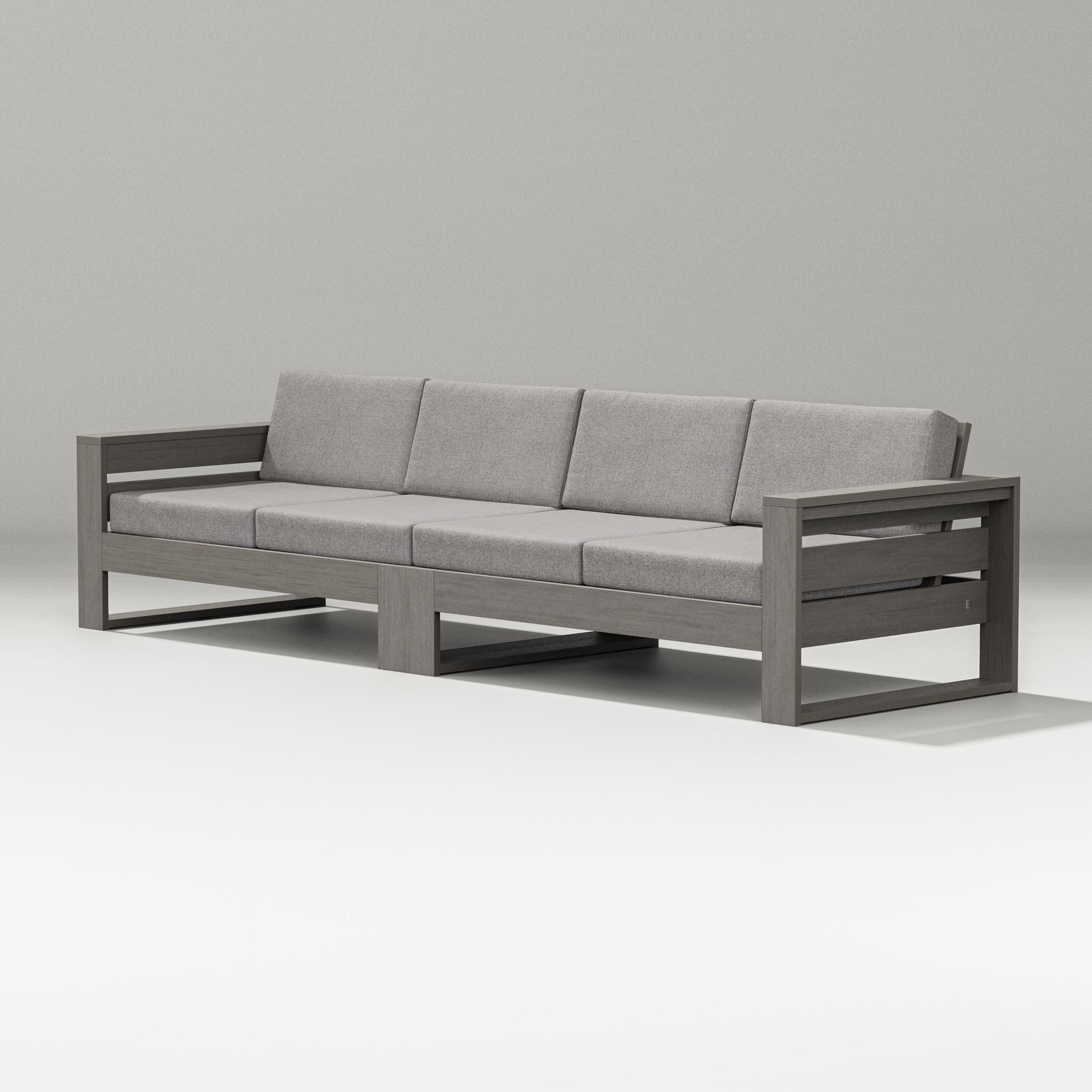 Latitude Straight Sectional