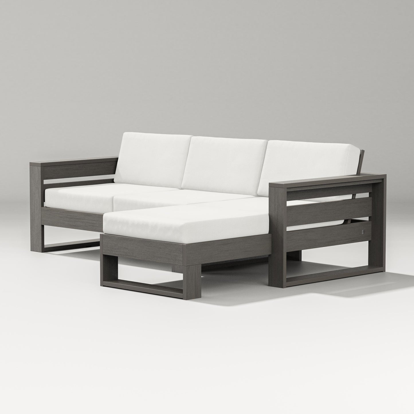 Latitude Right Chaise Sectional