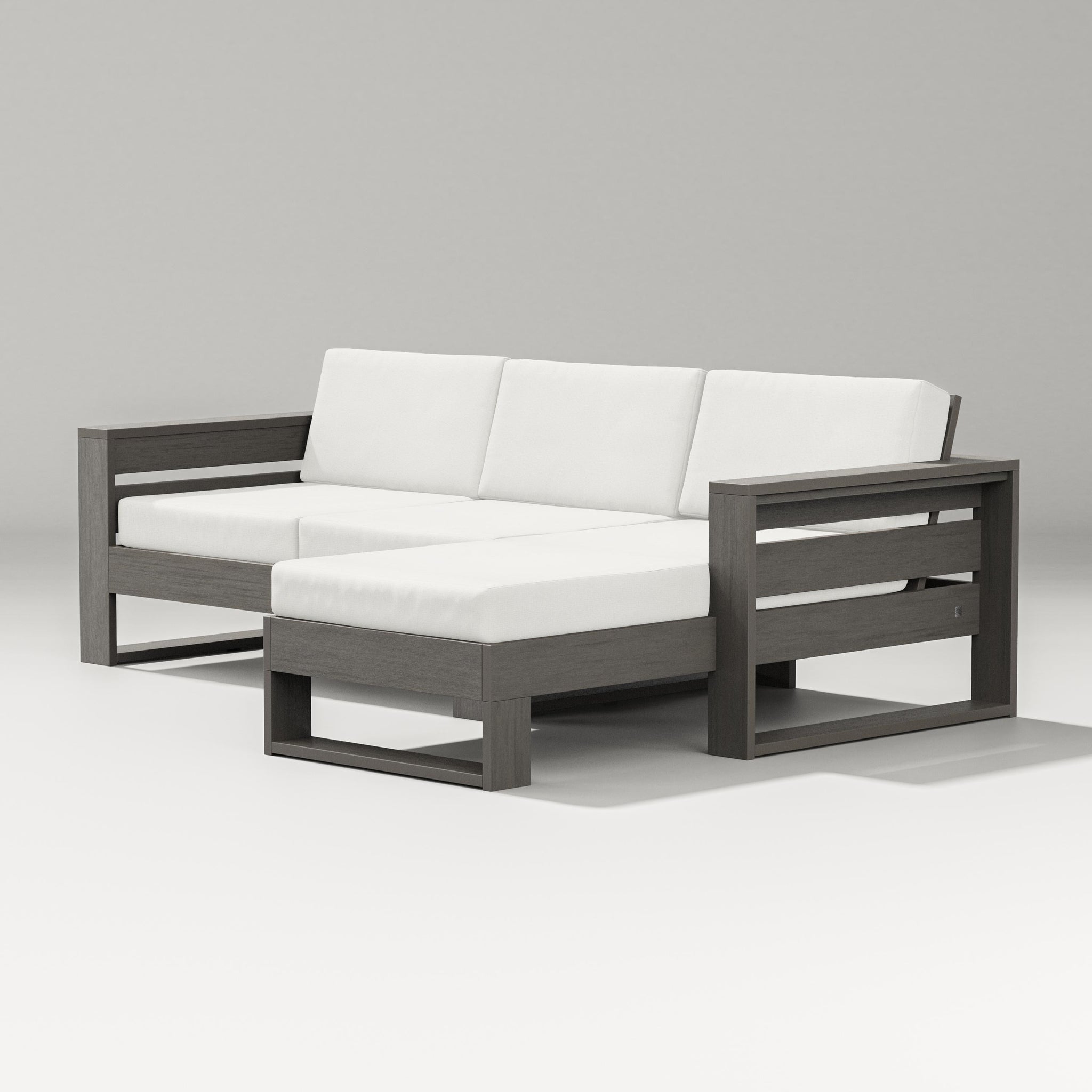 Latitude Right Chaise Sectional