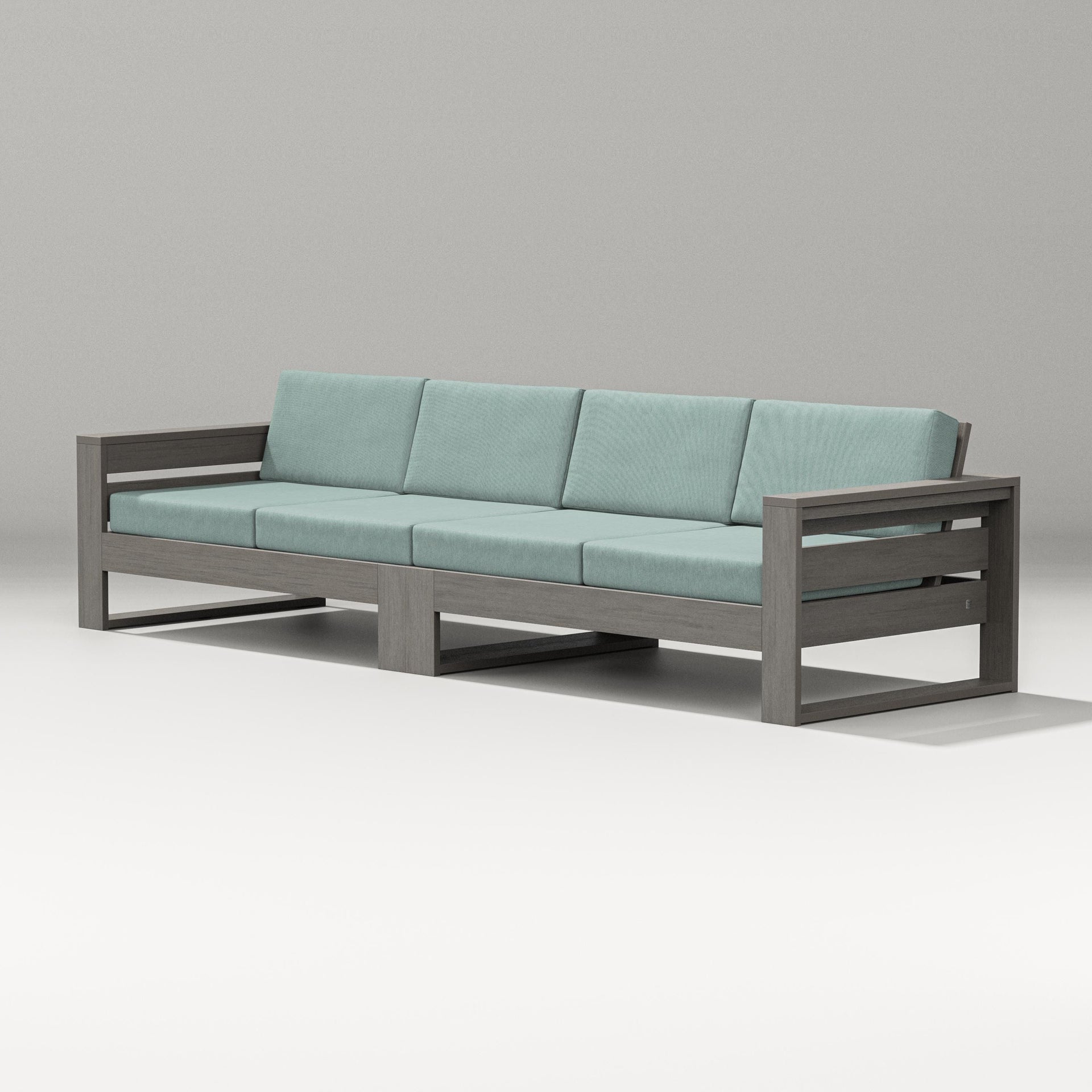 Latitude Straight Sectional
