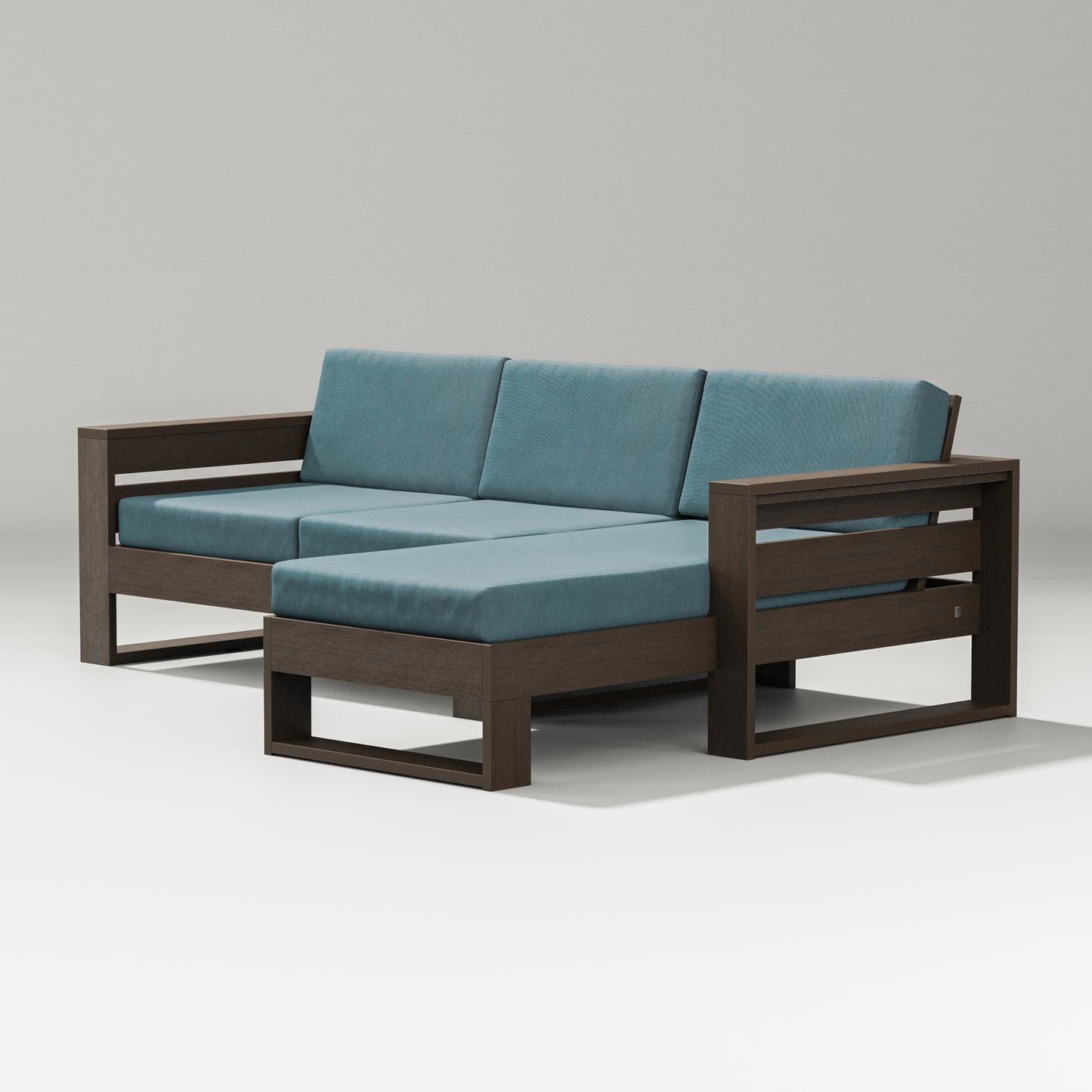 Latitude Right Chaise Sectional