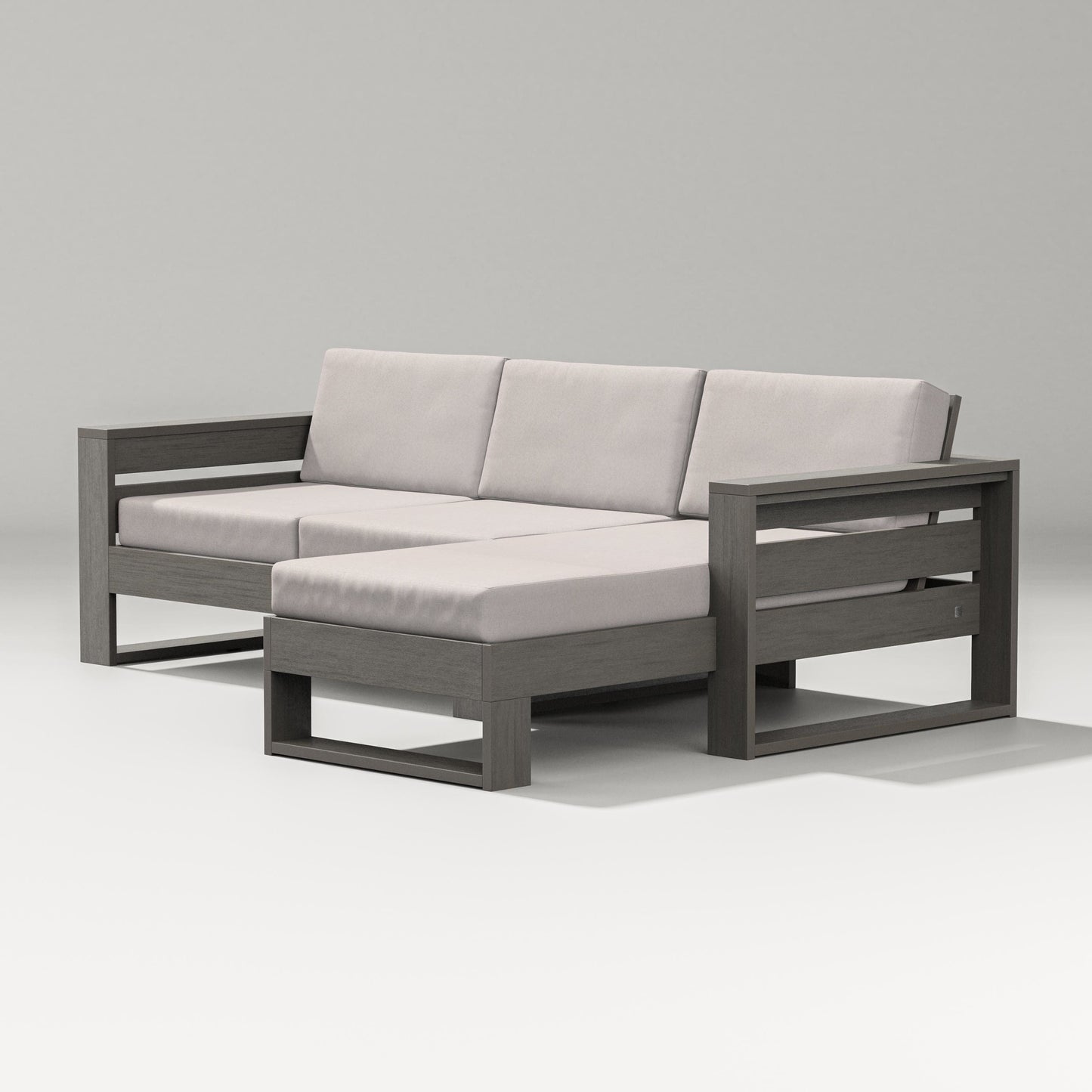 Latitude Right Chaise Sectional