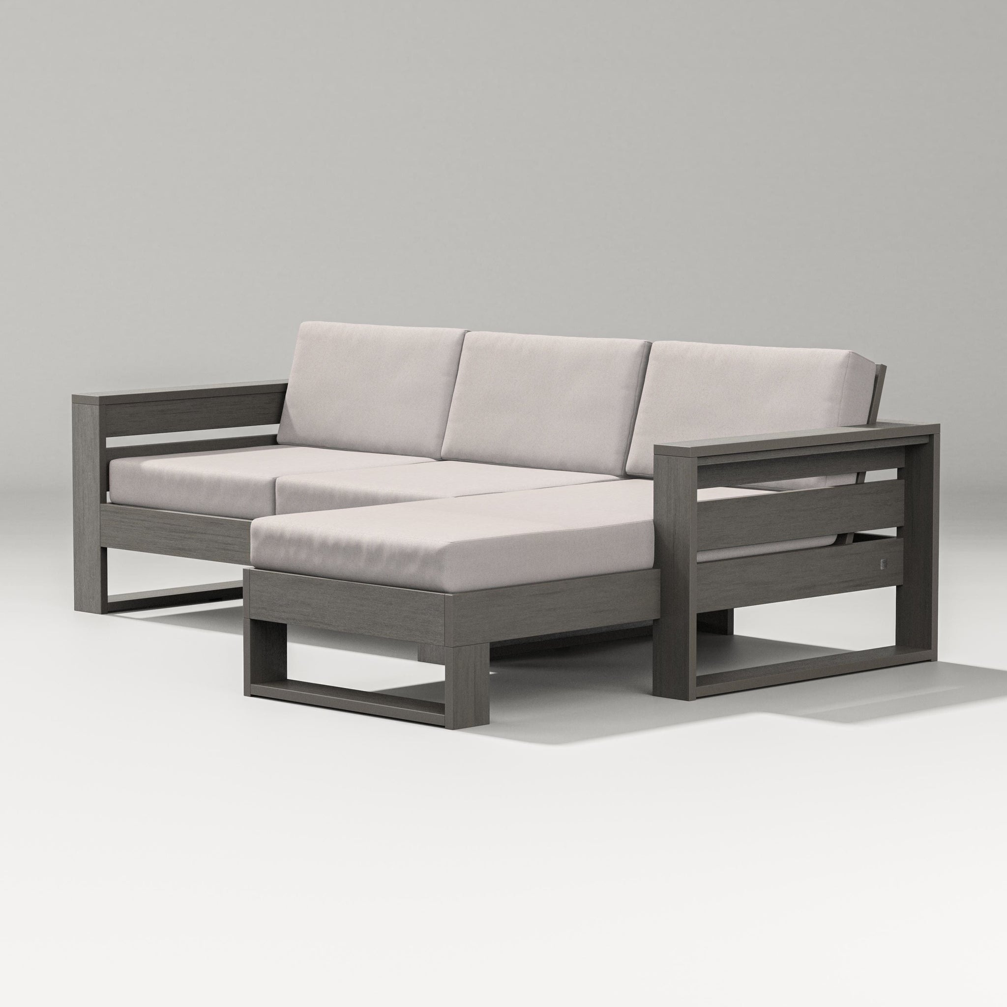 Latitude Right Chaise Sectional