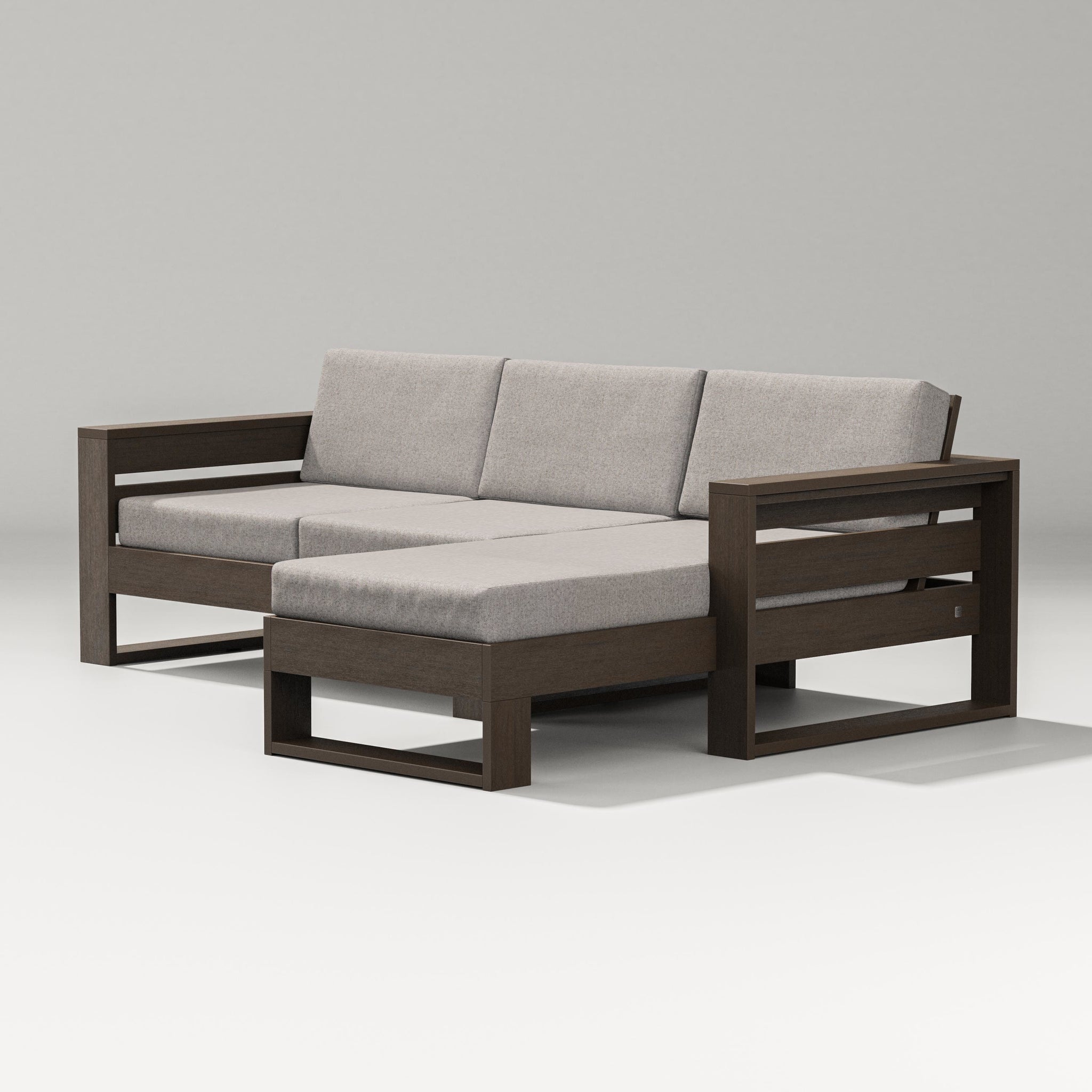 Latitude Right Chaise Sectional